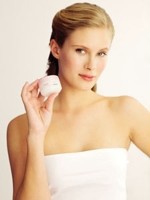 Julia Pietrucha reklamuje Olay Active Hydrating