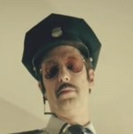 Szymon Majewski jako ochroniarz reklamuje kredyt dla firm w PKO BP (wideo)