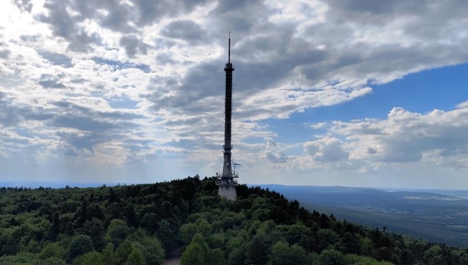 Radiowo-Telewizyjne Centrum Nadawcze Święty Krzyż (fot. Adrian Gąbka)