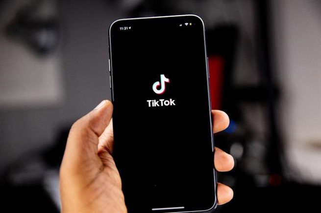 TikTok-smartfon655