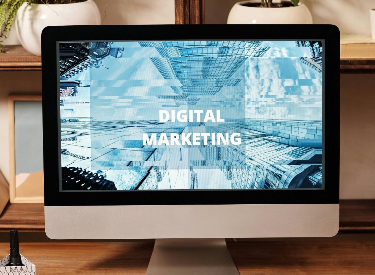 Ile zarabia się w sprzedaży i marketingu? Pracownicy mają coraz większe oczekiwania