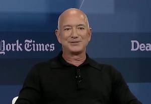 Jeff Bezos, fot. kadr z youtube / The New York Times