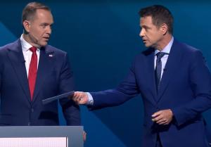 Karol Nawrocki i Rafał Trzaskowski w czasie debaty, fot. kadr z TVP Info