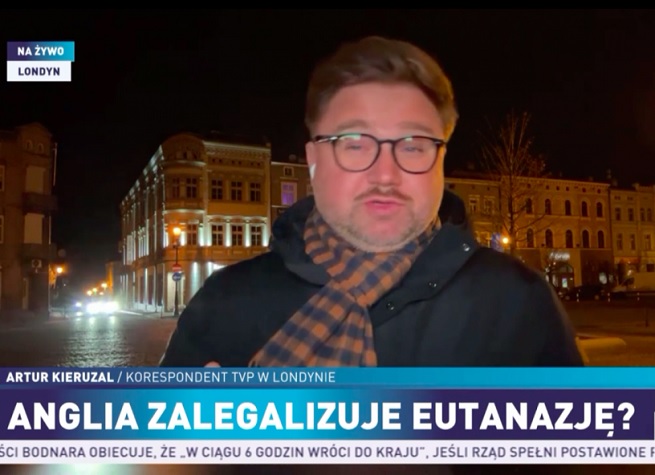 Wpadka TVP Info z Arturem Kieruzalem, fot. screen z TVP VOD