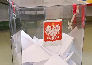 Urna wyborcza, fot. PAP/Maciej Kulczyński 
