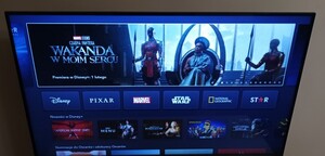 Aplikacja Disney+ na telewizorze 