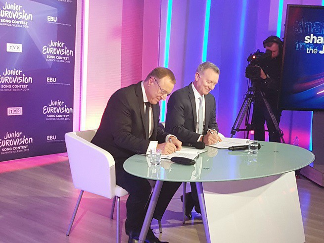 Podpisanie umowy na organizację Eurowizji Junior 2019 przez TVP i EBU; fot. Michał Kurdupski