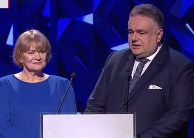 Dorota Kania i Tomasz Sakiewicz podczas gali z okazji 6-lecia Telewizji Republika